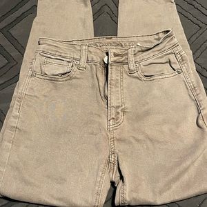 High Waisted American Eagle Cropped Jeans